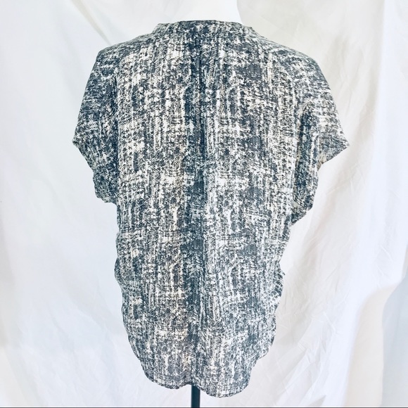 Vince Abstract Printed Silk Tunic Popover - Picture 6 of 8